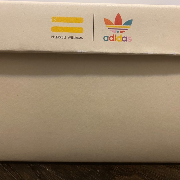 Adidas Pharrell Williams Superstar Shoes - Picture 6 of 13